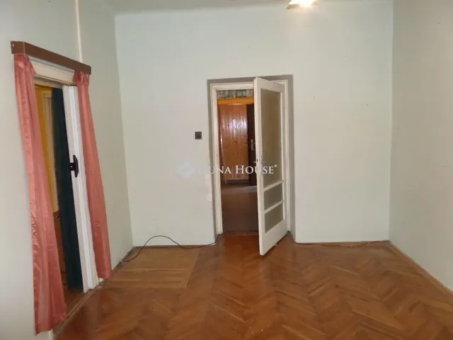 Eladó lakás Pécs, Uránváros 45 nm