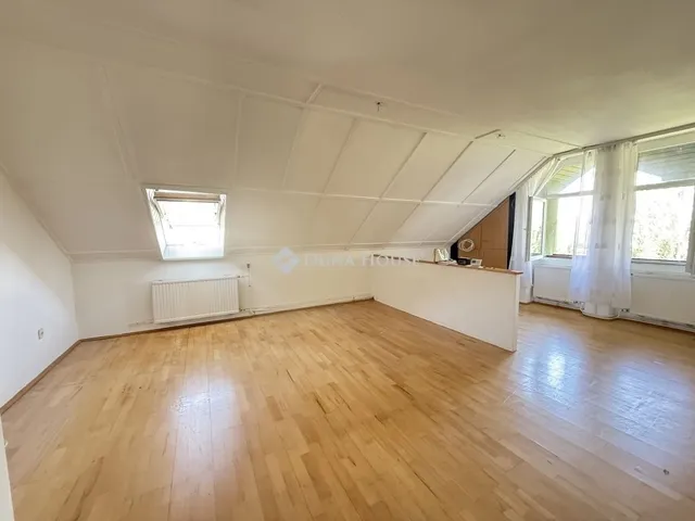 Eladó lakás Pécs, Málom 88 nm