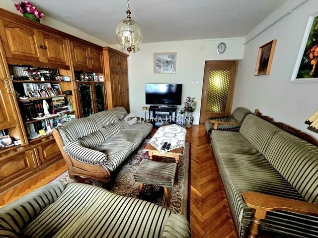 Eladó lakás Pécs, Mecsekoldal 68 nm