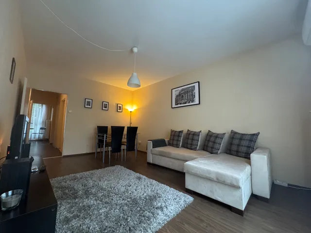 Eladó lakás Pécs, Uránváros 47 nm