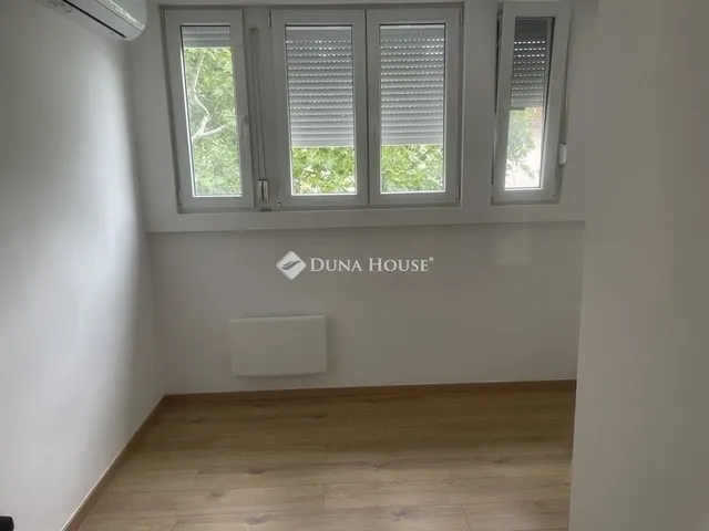 Eladó lakás Pécs 66 nm