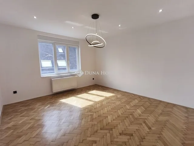 Eladó lakás Pécs, Belváros 129 nm