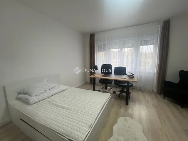 Eladó lakás Pécs 122 nm