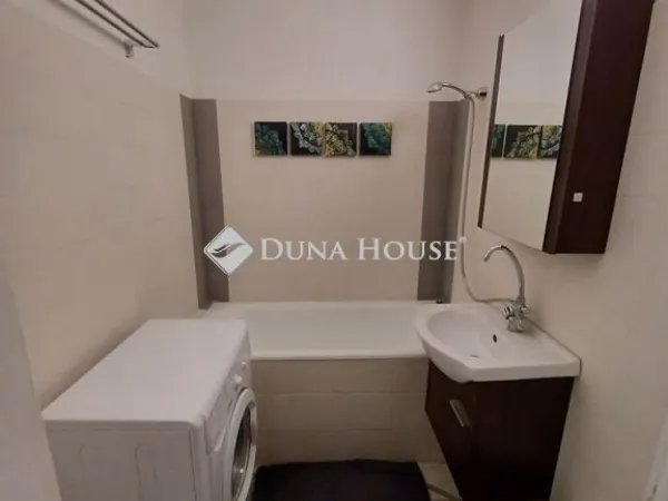 Eladó lakás Pécs, Kertváros 40 nm