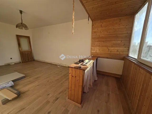 Eladó lakás Pécs, Uránváros 27 nm