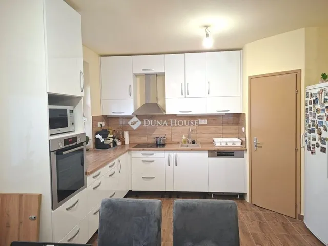 Eladó ház Nagykozár 160 nm