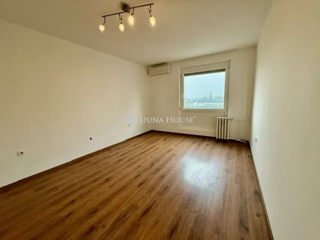 Eladó lakás Pécs, Kertváros 57 nm