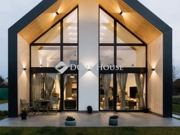 Eladó ház Balatonkeresztúr 154 nm