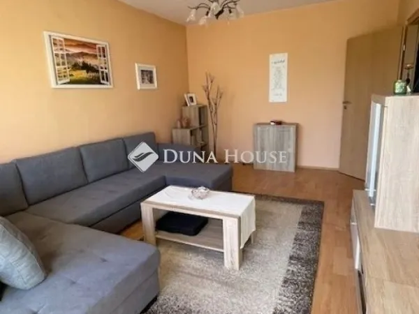 Eladó lakás Pécs, Kertváros 67 nm
