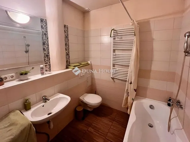 Eladó lakás Pécs, Belváros 72 nm