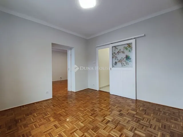 Eladó lakás Pécs 53 nm