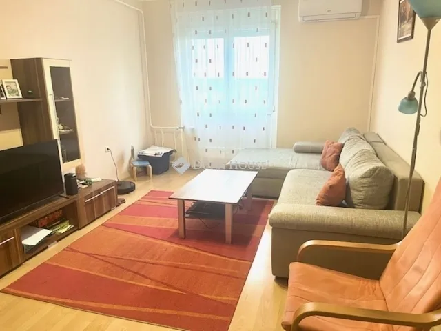 Eladó lakás Pécs, Kertváros 74 nm