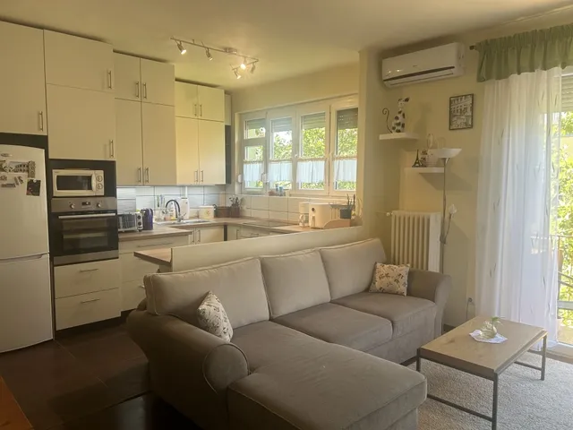 Eladó lakás Pécs, Uránváros 56 nm