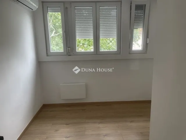 Eladó lakás Pécs, Egyetemváros 59 nm