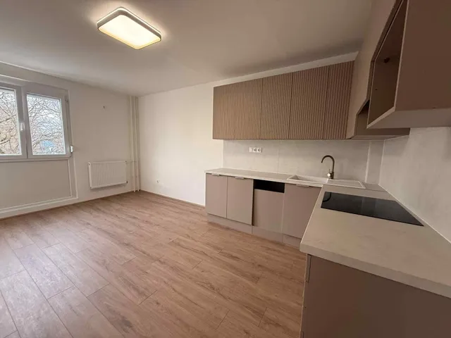 Eladó lakás Pécs, Kertváros 47 nm