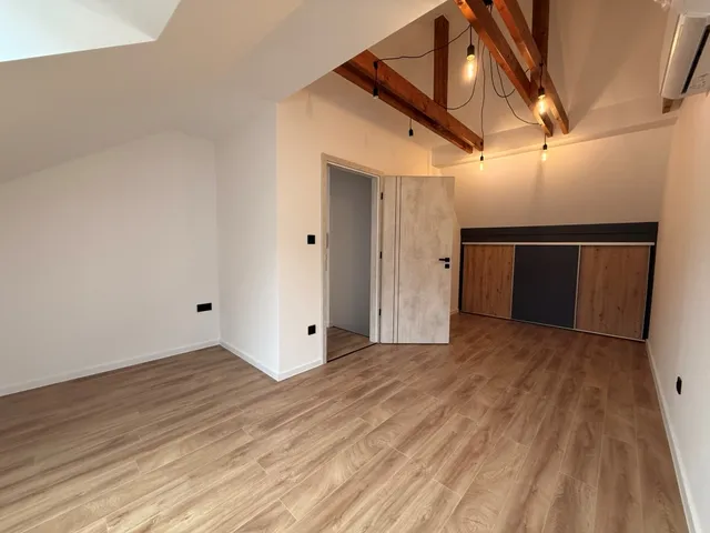 Eladó lakás Pécs, Mecsekoldal 68 nm