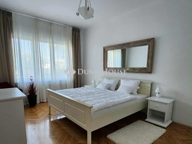 Eladó lakás Pécs, Belváros 102 nm