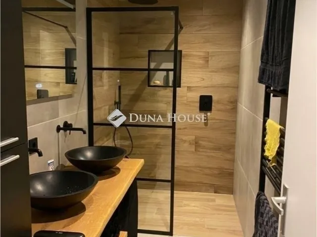 Eladó lakás Pécs, Belváros 74 nm