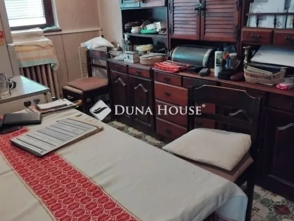 Eladó ház Pécs, Rigóder 170 nm