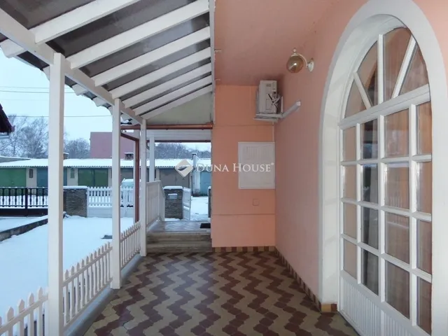 Eladó ház Szentlőrinc 181 nm