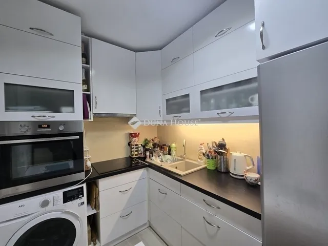 Eladó lakás Pécs, Kertváros 63 nm