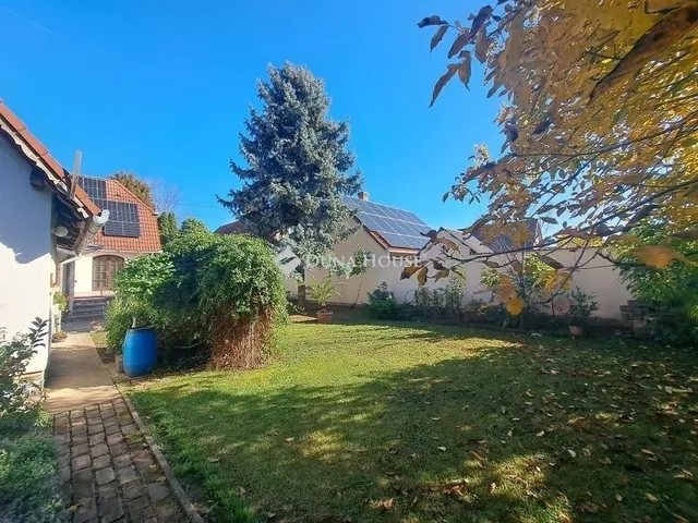 Eladó ház Bóly 250 nm