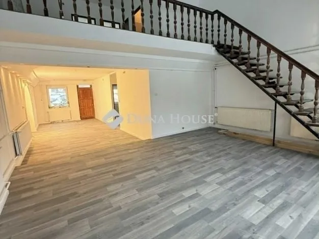 Eladó ház Pécs 270 nm