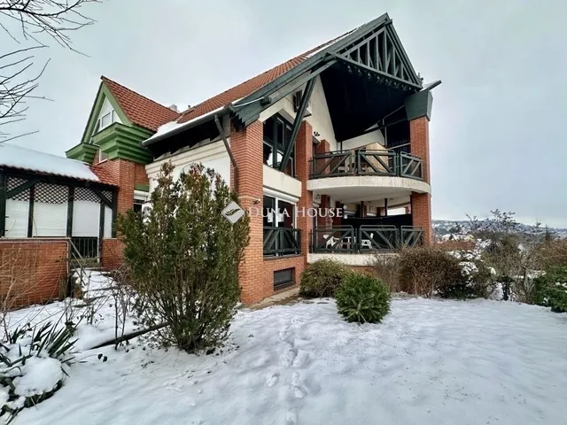 Eladó lakás Pécs 106 nm