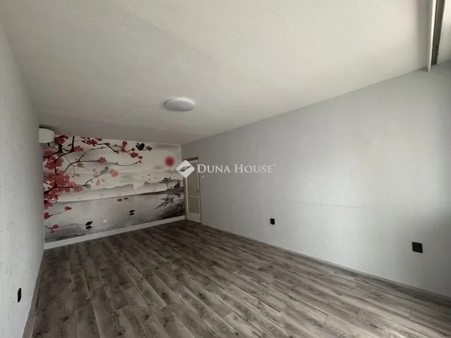 Eladó lakás Pécs, Kertváros 70 nm