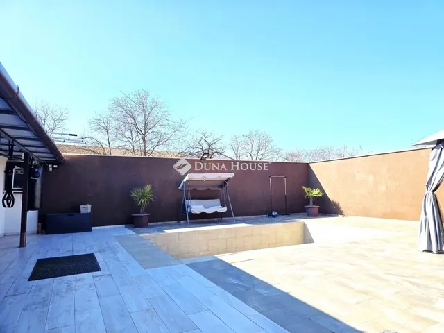 Eladó ház Pécs, Gyárváros 100 nm