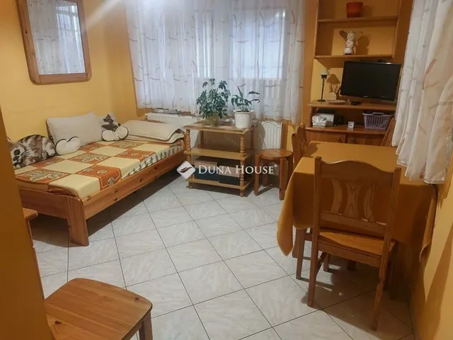 Eladó ház Kozármisleny 180 nm