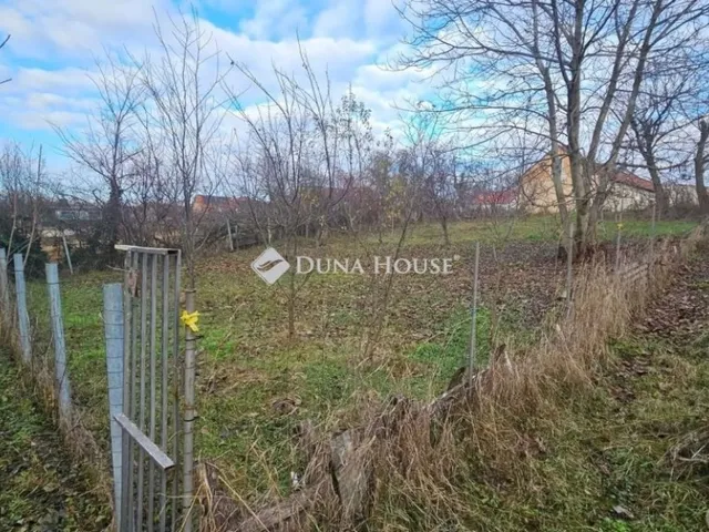 Eladó telek Kozármisleny 830 nm