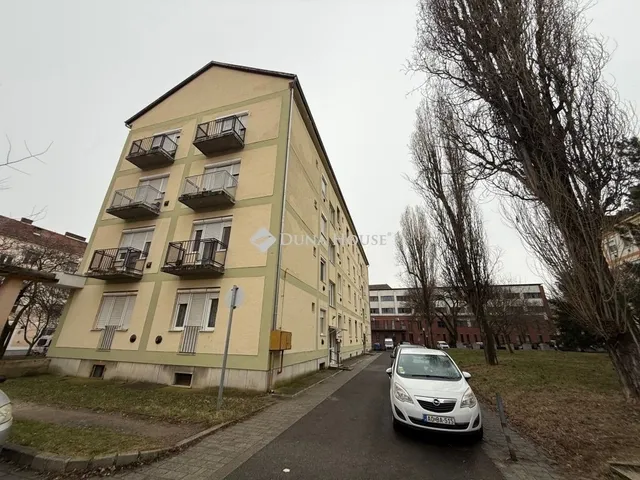 Eladó lakás Pécs, Budai városrész 53 nm