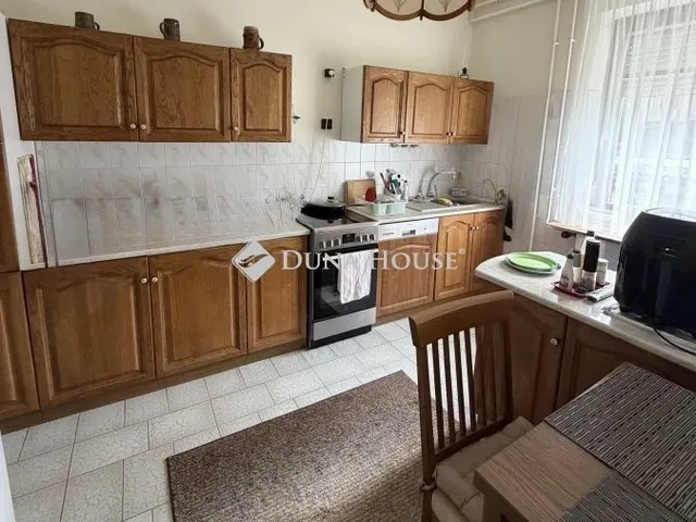 Eladó ház Kozármisleny 240 nm