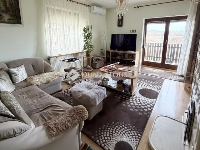 Eladó ház Kozármisleny 240 nm