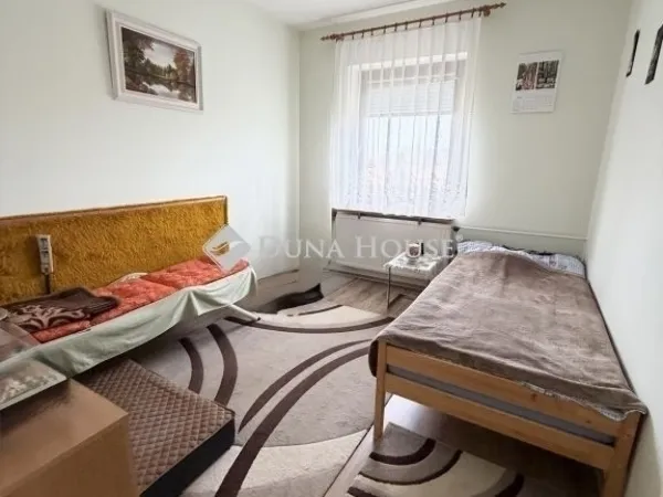 Eladó ház Kozármisleny 240 nm