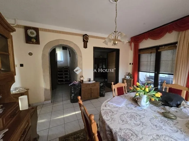 Eladó ház Pécs, Postavölgy 120 nm