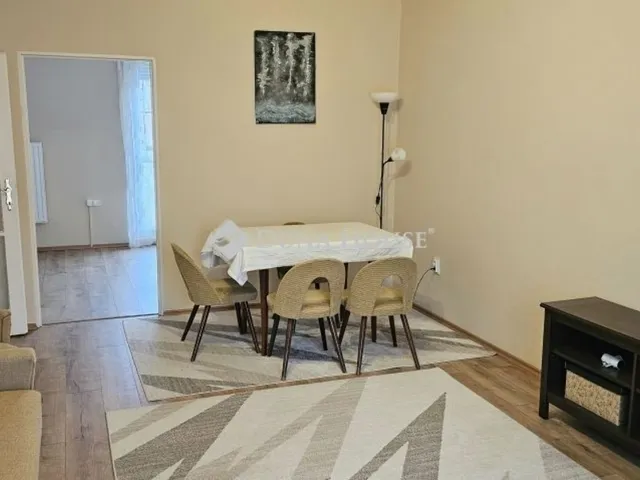 Eladó lakás Pécs, Uránváros 54 nm