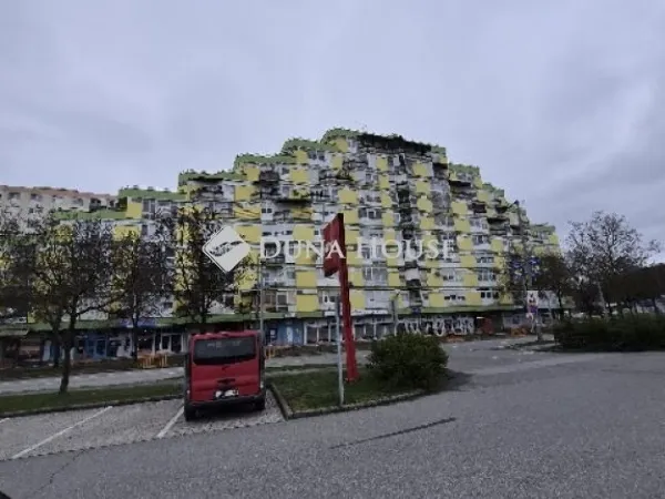 Eladó lakás Komló 52 nm