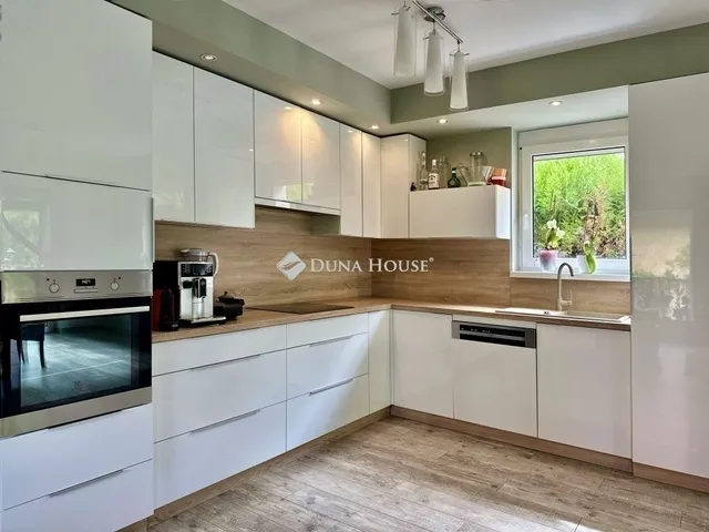 Eladó ház Pécs 300 nm