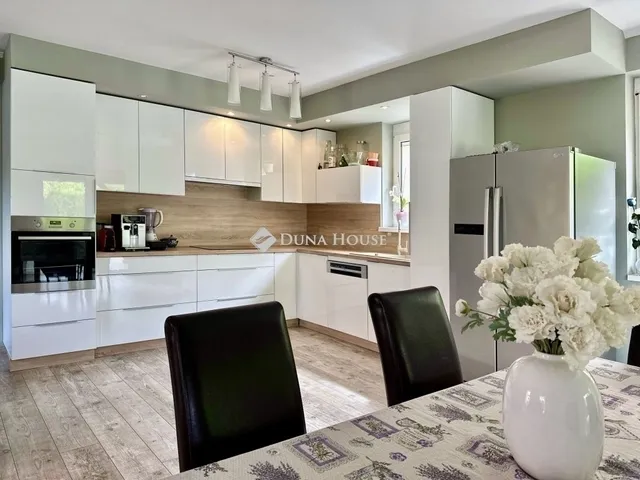 Eladó ház Pécs 300 nm