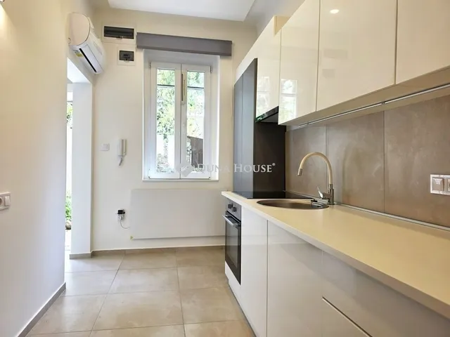 Eladó lakás Pécs, Belváros 33 nm