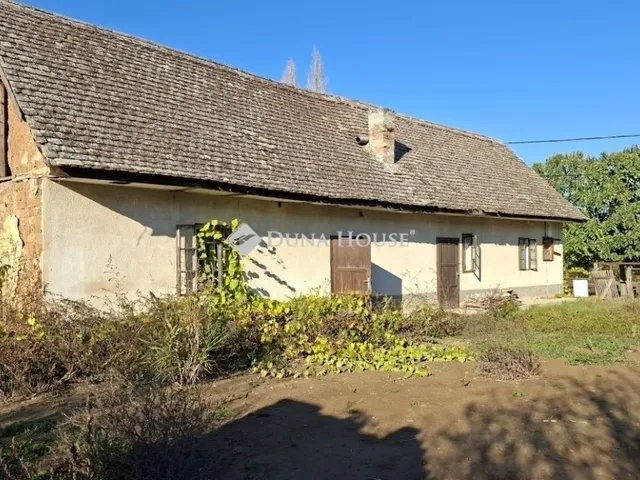 Eladó telek Márok 2953 nm