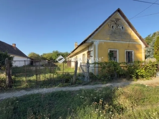 Eladó telek Márok 2953 nm