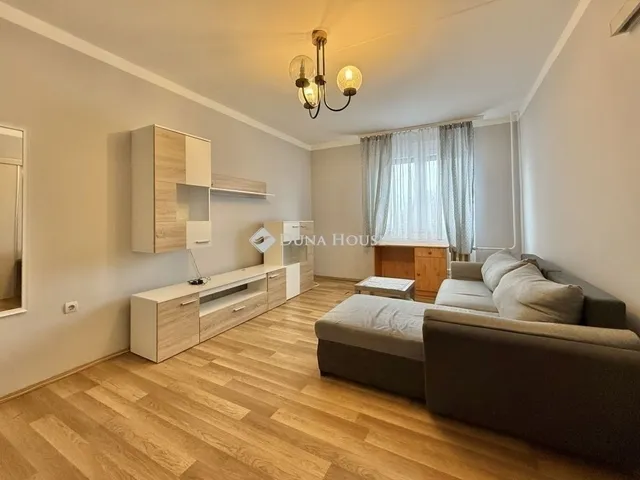 Eladó lakás Pécs, Málom 39 nm