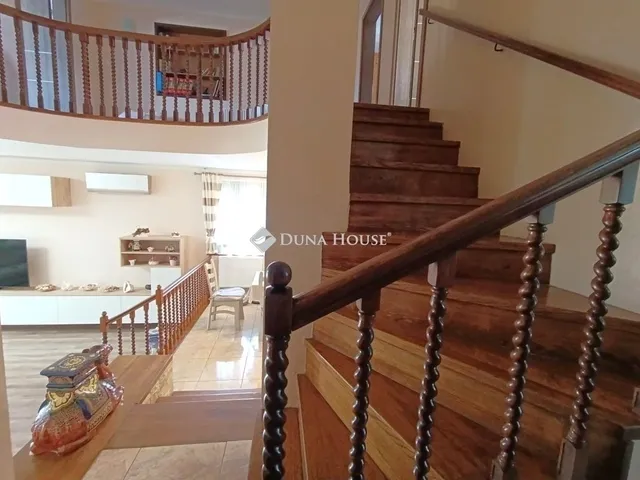 Eladó ház Pécs, Hird 163 nm