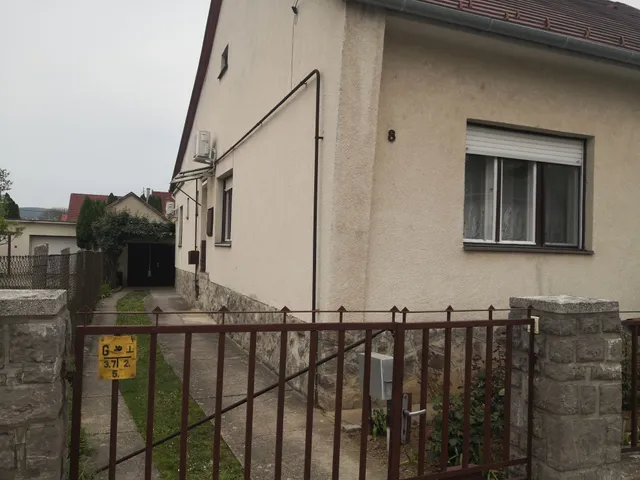 Eladó lakás Pécs, Kertváros 70 nm