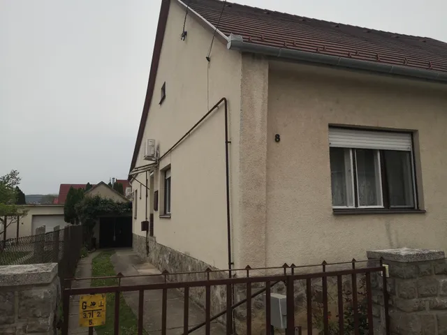 Eladó lakás Pécs, Kertváros 70 nm