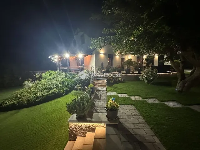 Eladó ház Keszü 220 nm