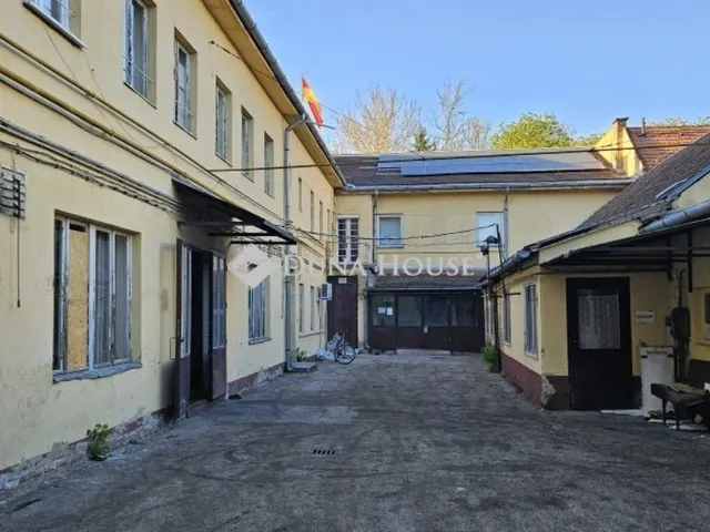 Eladó kereskedelmi és ipari ingatlan Nagyatád 900 nm